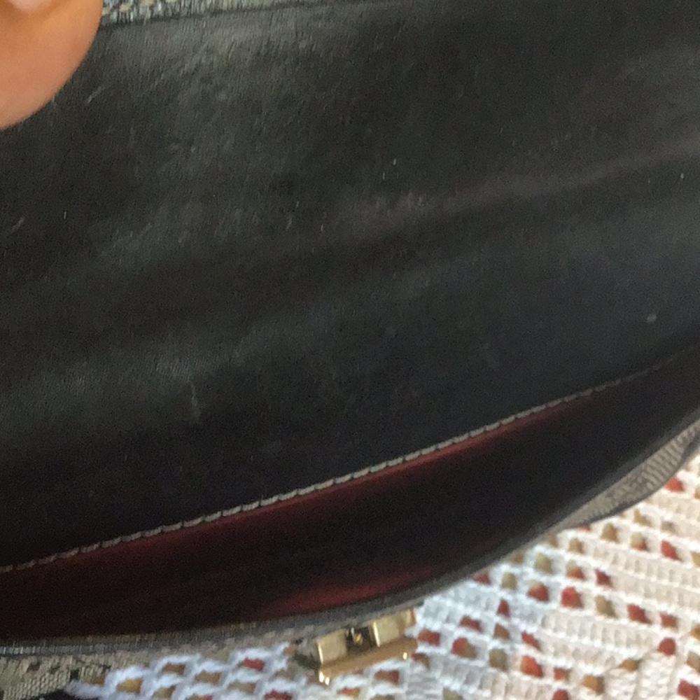 Dooney Bourke wallet - Picture 6 of 6